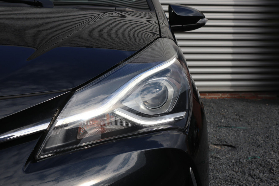 Toyota Yaris 1.5 Hybrid Dynamic Camera / Climate Control / Navigatie / 1e eigenaar