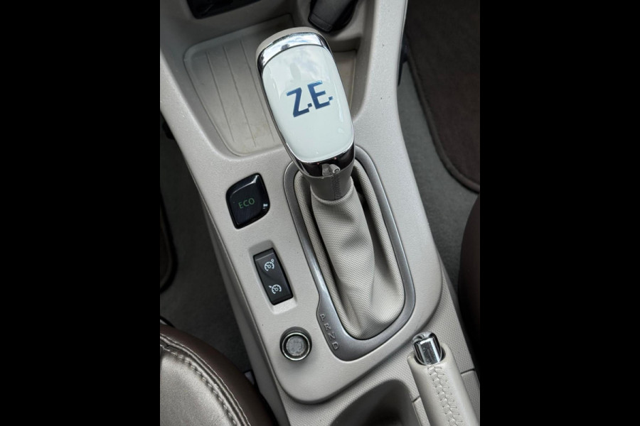Renault ZOE R90 Bose 41 kWh, koopaccu, achteruitrijcamera,leder, Nederlandse auto met nationale auto pas