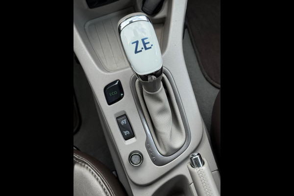 Renault ZOE R90 Bose 41 kWh, koopaccu, achteruitrijcamera,leder, Nederlandse auto met nationale auto pas