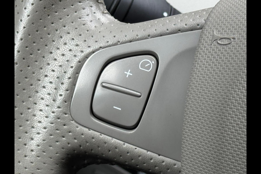Renault ZOE R90 Bose 41 kWh, koopaccu, achteruitrijcamera,leder, Nederlandse auto met nationale auto pas