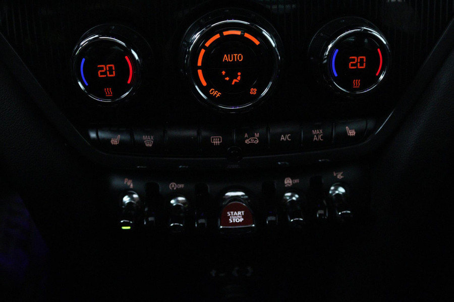 MINI Countryman 2.0 Cooper S ALL4 Chili (PANORAMADAK, CAMERA, NAVIGATIE, PARKEERSENSOREN, STOELVERWARMING, LEER, NL-AUTO)