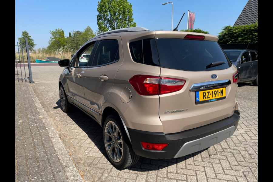 Ford EcoSport 1.0 EcoBoost Titanium / Camera / Navigatie