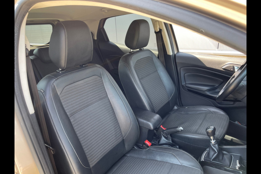 Ford EcoSport 1.0 EcoBoost Titanium / Camera / Navigatie