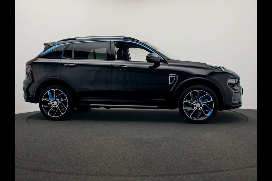Lynk & Co 01 1.5 261PK Plug-in Hybrid *Zwart hemel* 360* camera Pano/dak Apple/Carplay Adaptive/Cruise