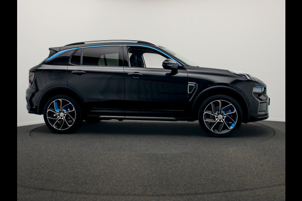 Lynk & Co 01 1.5 261PK Plug-in Hybrid *Zwart hemel* 360* camera Pano/dak Apple/Carplay Adaptive/Cruise