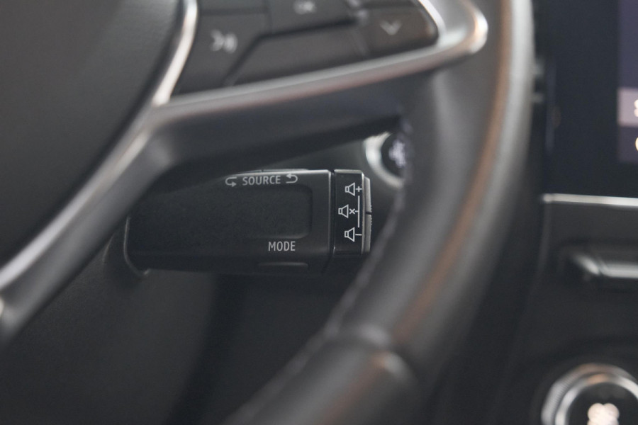 Renault Captur TCe 90 Techno | 360 Camera | Navigatie | 9.3 Inch Groot Scherm | Apple Carplay | Parkeersensoren