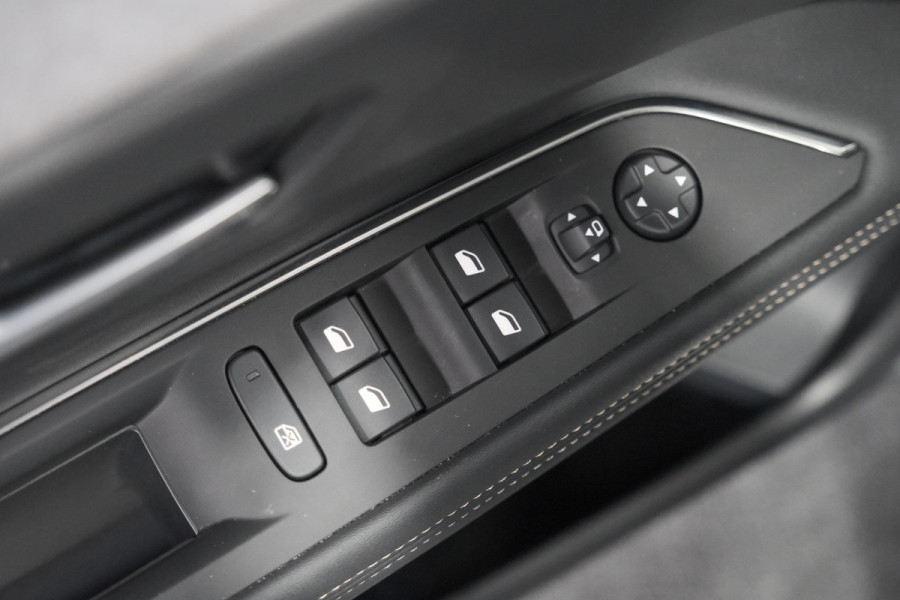 Peugeot 3008 HYbrid 136 e-DCS6 GT | 360 Camera | Adaptieve Cruise Control | Dodehoekdetectie