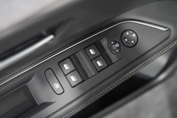 Peugeot 3008 HYbrid 136 e-DCS6 GT | 360 Camera | Adaptieve Cruise Control | Dodehoekdetectie