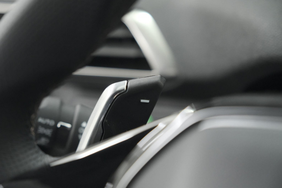 Peugeot 3008 HYbrid 136 e-DCS6 GT | 360 Camera | Adaptieve Cruise Control | Dodehoekdetectie