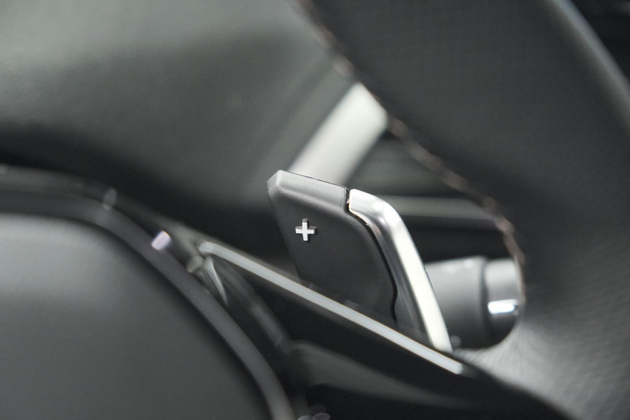 Peugeot 3008 HYbrid 136 e-DCS6 GT | 360 Camera | Adaptieve Cruise Control | Dodehoekdetectie