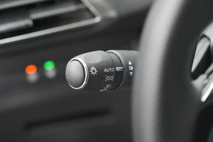 Peugeot 3008 HYbrid 136 e-DCS6 GT | 360 Camera | Adaptieve Cruise Control | Dodehoekdetectie