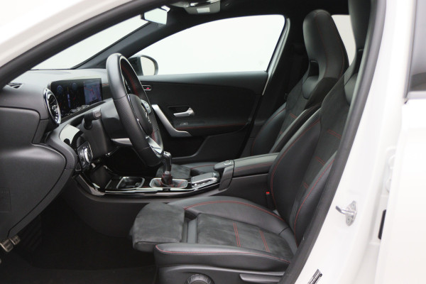 Mercedes-Benz A-Klasse 160 Business Solution AMG Panoramadak, Camera, Cruise, Apple Carplay, Virtual Cockpit, LED, 18''