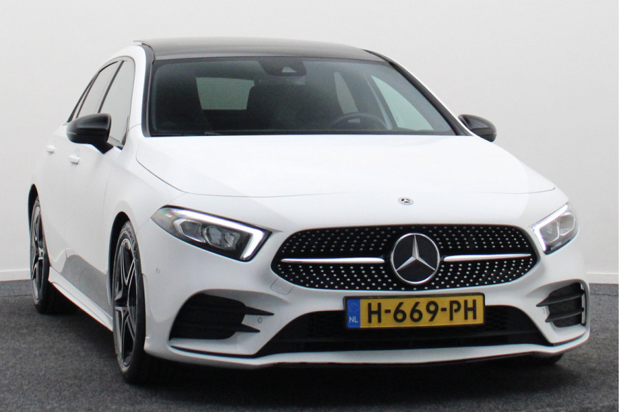 Mercedes-Benz A-Klasse 160 Business Solution AMG Panoramadak, Camera, Cruise, Apple Carplay, Virtual Cockpit, LED, 18''