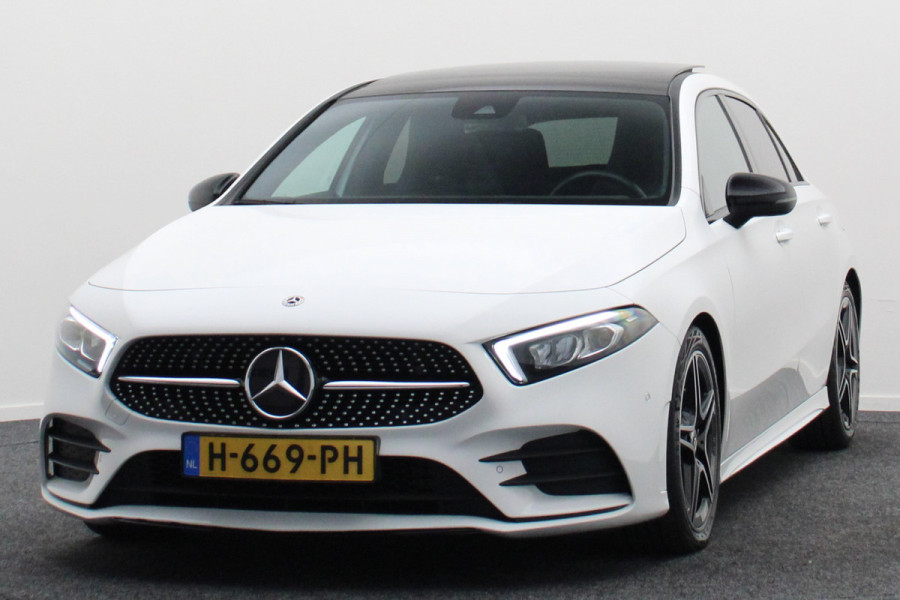 Mercedes-Benz A-Klasse 160 Business Solution AMG Panoramadak, Camera, Cruise, Apple Carplay, Virtual Cockpit, LED, 18''