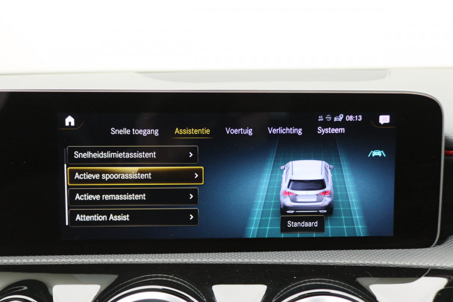 Mercedes-Benz A-Klasse 160 Business Solution AMG Panoramadak, Camera, Cruise, Apple Carplay, Virtual Cockpit, LED, 18''