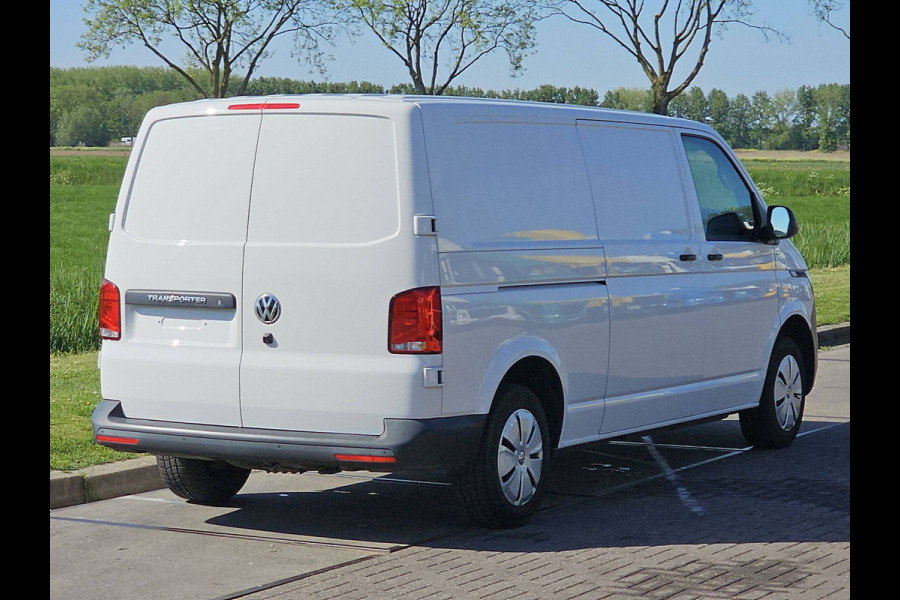 Volkswagen Transporter 2.0 T6.1 L2H1 Navi Euro6 Airco 110Pk Pdc NAP 1e Eigenaar!