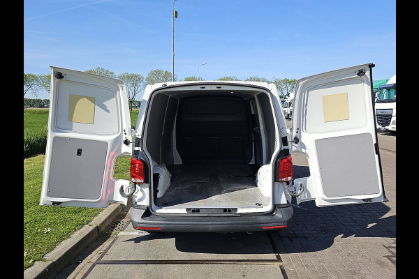 Volkswagen Transporter 2.0 T6.1 L2H1 Navi Euro6 Airco 110Pk Pdc NAP 1e Eigenaar!