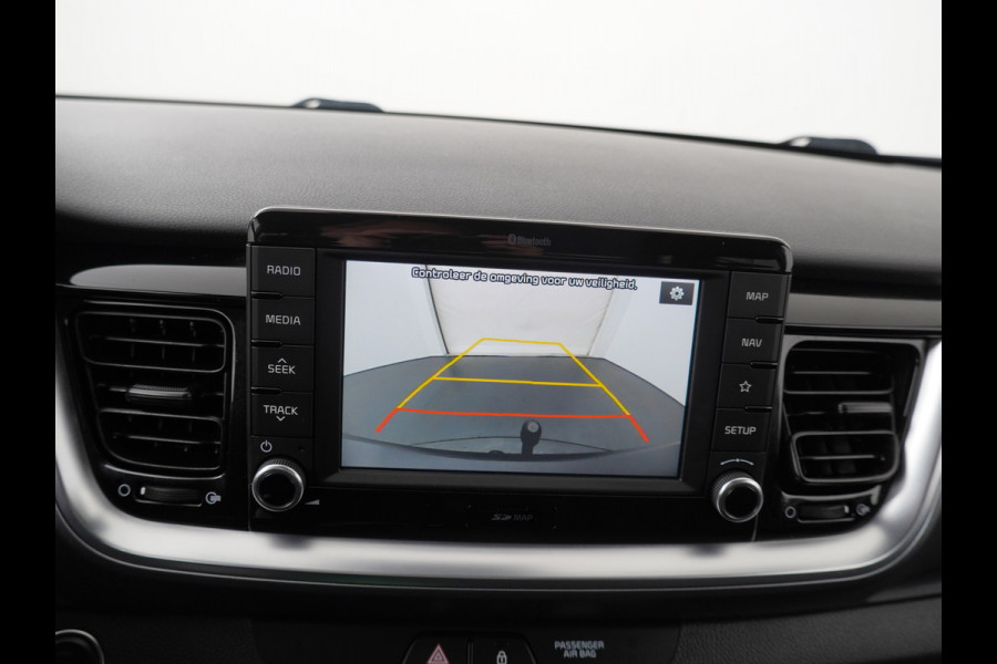 Kia Stonic 1.0 T-GDi DynamicPlusLine Apple Carplay/Android Auto - Cruise Control - Climate Control - Navigatiesysteem - Fabrieksgarantie tot 12-2026