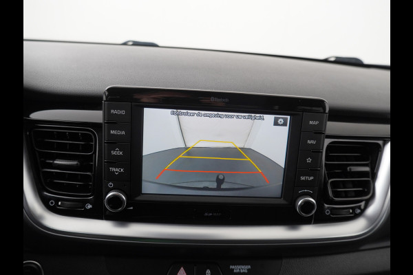 Kia Stonic 1.0 T-GDi DynamicPlusLine Apple Carplay/Android Auto - Cruise Control - Climate Control - Navigatiesysteem - Fabrieksgarantie tot 12-2026
