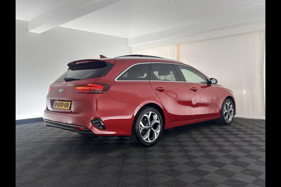Kia Ceed Sportswagon 1.4 T-GDi ExecutiveLine Aut. *PANO | FULL-LEATHER | ADAPT.CRUISE | FULL-LED | MEMORY-PACK | DIGI-COCKPIT | JBL-SOUND | BLINDSPOT | KEYLESS | COOLED/HEATED-COMFORT-SEATS | NAVI-FULLMAP | LANE-ASSIST | 17''ALU*