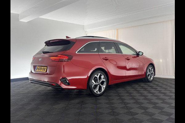 Kia Ceed Sportswagon 1.4 T-GDi ExecutiveLine Aut. *PANO | FULL-LEATHER | ADAPT.CRUISE | FULL-LED | MEMORY-PACK | DIGI-COCKPIT | JBL-SOUND | BLINDSPOT | KEYLESS | COOLED/HEATED-COMFORT-SEATS | NAVI-FULLMAP | LANE-ASSIST | 17''ALU*