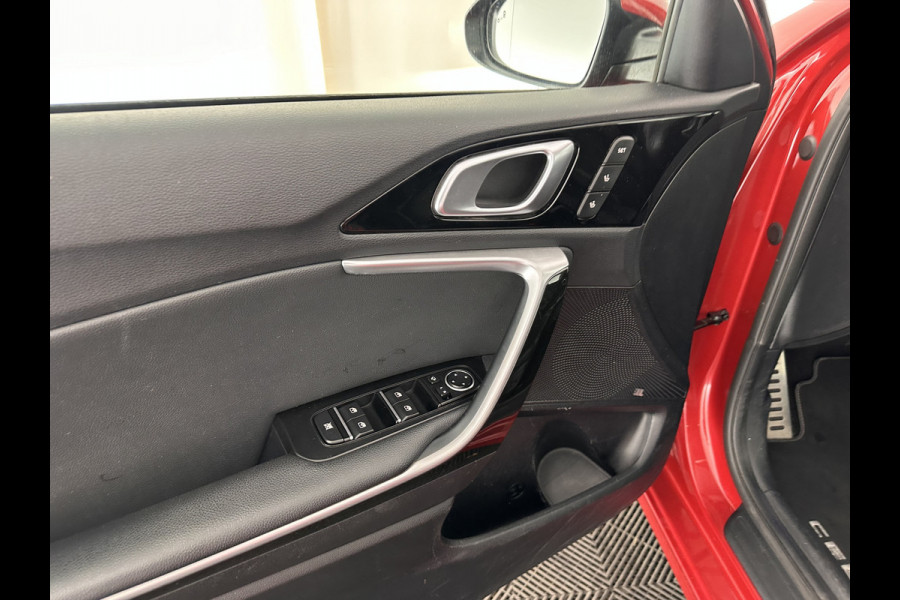 Kia Ceed Sportswagon 1.4 T-GDi ExecutiveLine Aut. *PANO | FULL-LEATHER | ADAPT.CRUISE | FULL-LED | MEMORY-PACK | DIGI-COCKPIT | JBL-SOUND | BLINDSPOT | KEYLESS | COOLED/HEATED-COMFORT-SEATS | NAVI-FULLMAP | LANE-ASSIST | 17''ALU*