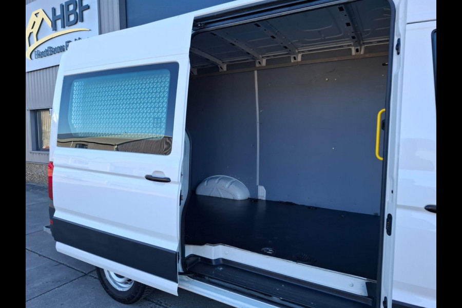 Volkswagen Crafter 35 2.0 TDI L3H3 Highline AIRCO / CRUISE CONTROLE / NAVI / CAMERA / TREKHAAK / CARPLAY