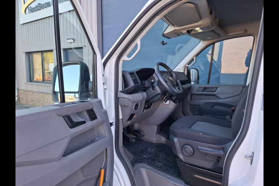 Volkswagen Crafter 35 2.0 TDI L3H3 Highline AIRCO / CRUISE CONTROLE / NAVI / CAMERA / TREKHAAK / CARPLAY