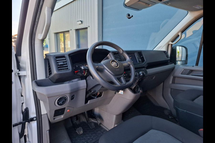 Volkswagen Crafter 35 2.0 TDI L3H3 Highline AIRCO / CRUISE CONTROLE / NAVI / CAMERA / TREKHAAK / CARPLAY
