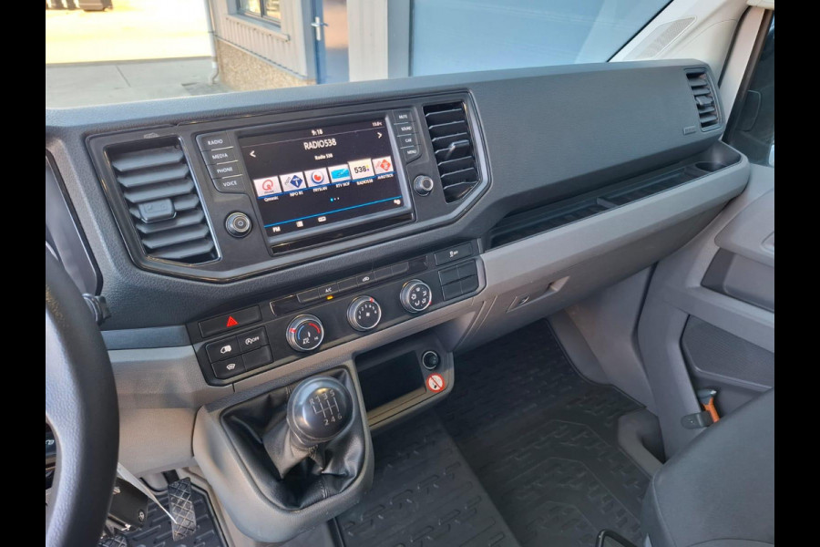 Volkswagen Crafter 35 2.0 TDI L3H3 Highline AIRCO / CRUISE CONTROLE / NAVI / CAMERA / TREKHAAK / CARPLAY