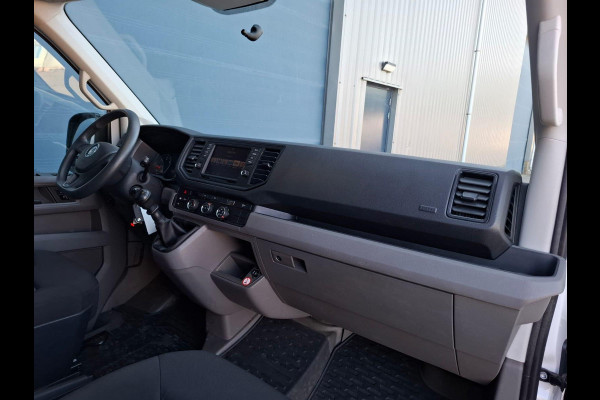 Volkswagen Crafter 35 2.0 TDI L3H3 Highline AIRCO / CRUISE CONTROLE / NAVI / CAMERA / TREKHAAK / CARPLAY