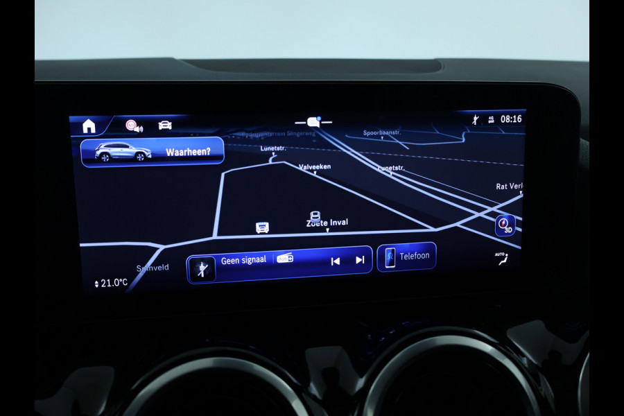 Mercedes-Benz GLA 250 e Face Lift Plug-In Hybride | Trekhaak | Panorama Schuif-Kanteldak | Night Pakket | Achteruitrijcamera | Inclusief 24 maanden MB Certified garantie voor Europa.