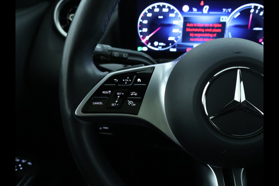 Mercedes-Benz GLA 250 e Face Lift Plug-In Hybride | Trekhaak | Panorama Schuif-Kanteldak | Night Pakket | Achteruitrijcamera | Inclusief 24 maanden MB Certified garantie voor Europa.