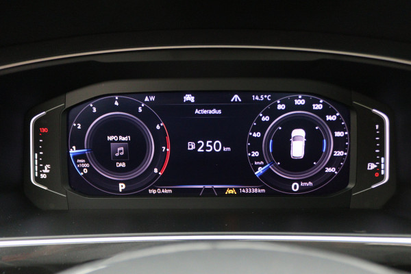 Volkswagen Tiguan 1.5 TSI ACT Highline Business R Leer, Panoramadak, ACC, Camera, Apple Carplay, DAB, PDC, Trekhaak, 19''