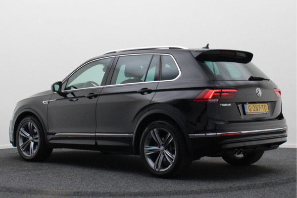 Volkswagen Tiguan 1.5 TSI ACT Highline Business R Leer, Panoramadak, ACC, Camera, Apple Carplay, DAB, PDC, Trekhaak, 19''