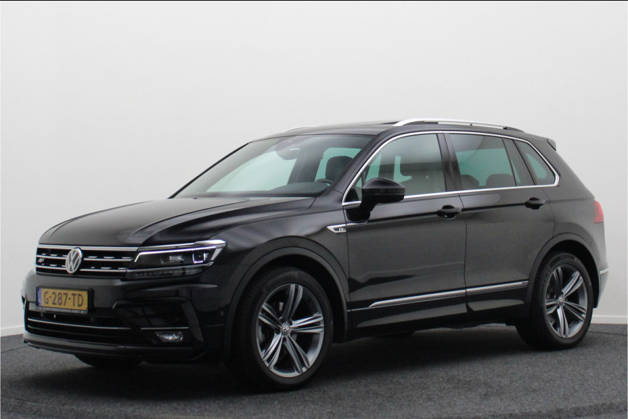 Volkswagen Tiguan 1.5 TSI ACT Highline Business R Leer, Panoramadak, ACC, Camera, Apple Carplay, DAB, PDC, Trekhaak, 19''