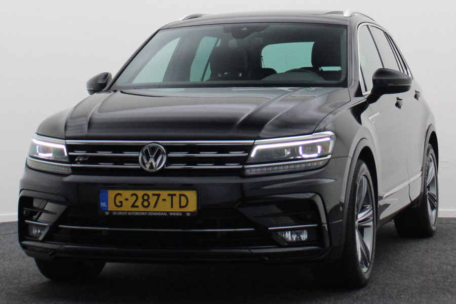 Volkswagen Tiguan 1.5 TSI ACT Highline Business R Leer, Panoramadak, ACC, Camera, Apple Carplay, DAB, PDC, Trekhaak, 19''