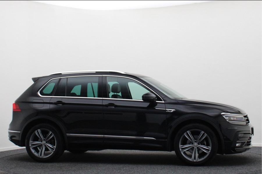 Volkswagen Tiguan 1.5 TSI ACT Highline Business R Leer, Panoramadak, ACC, Camera, Apple Carplay, DAB, PDC, Trekhaak, 19''