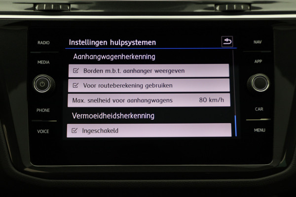 Volkswagen Tiguan 1.5 TSI ACT Highline Business R Leer, Panoramadak, ACC, Camera, Apple Carplay, DAB, PDC, Trekhaak, 19''
