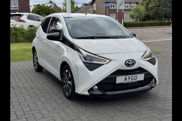 Toyota Aygo 1.0 VVT-i 72pk 5D x-joy | Camera, Stoelverwarming, Climate control, Apple carplay/Android auto