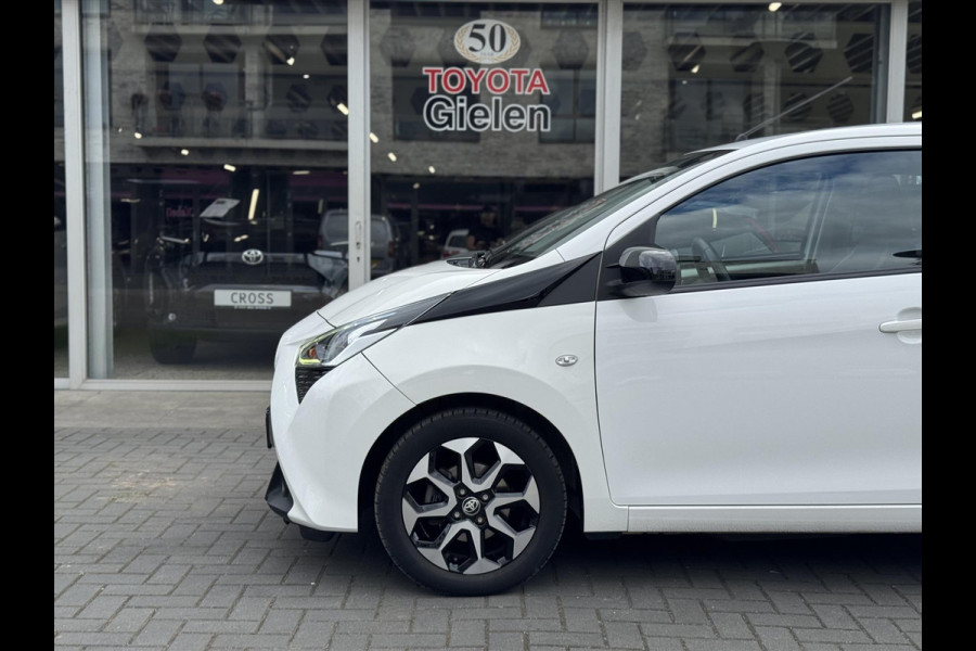 Toyota Aygo 1.0 VVT-i 72pk 5D x-joy | Camera, Stoelverwarming, Climate control, Apple carplay/Android auto