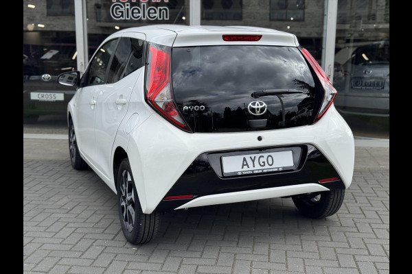 Toyota Aygo 1.0 VVT-i 72pk 5D x-joy | Camera, Stoelverwarming, Climate control, Apple carplay/Android auto
