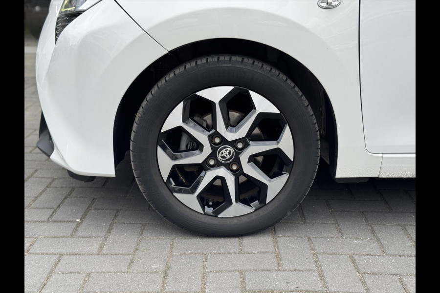 Toyota Aygo 1.0 VVT-i 72pk 5D x-joy | Camera, Stoelverwarming, Climate control, Apple carplay/Android auto