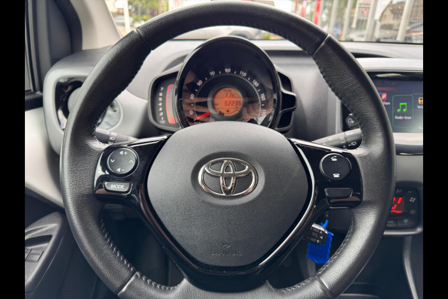 Toyota Aygo 1.0 VVT-i 72pk 5D x-joy | Camera, Stoelverwarming, Climate control, Apple carplay/Android auto