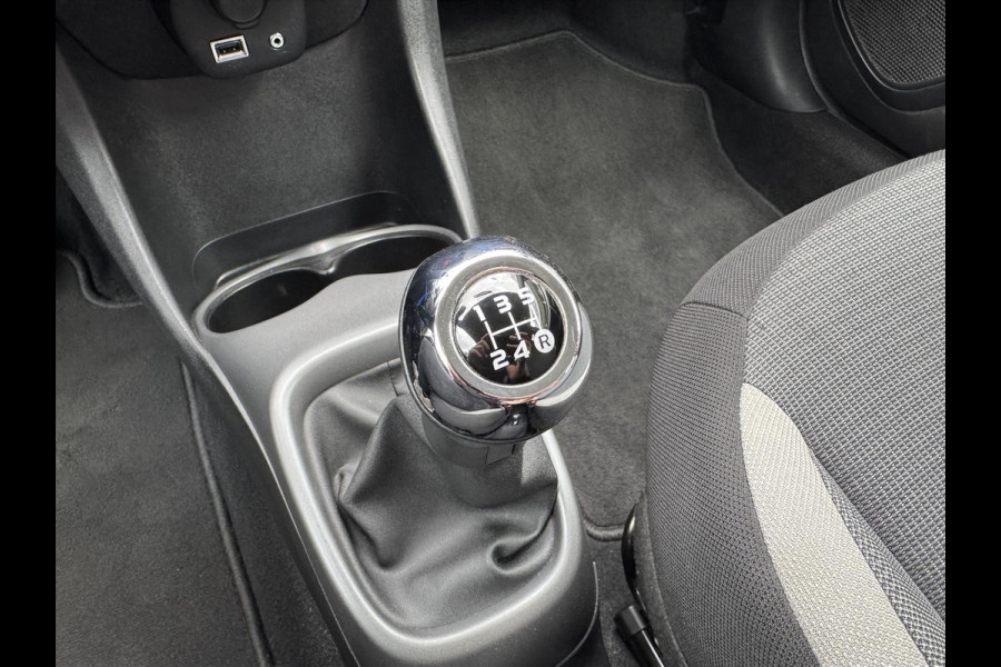 Toyota Aygo 1.0 VVT-i 72pk 5D x-joy | Camera, Stoelverwarming, Climate control, Apple carplay/Android auto
