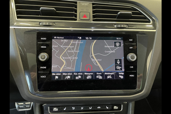 Volkswagen Tiguan 2.0 TSI 4Motion R-line Highline Business Panoramadak Trekhaak Navigatie Apple Carplay/Android Auto Camera Parkeersensoren Adaptive Cruise Control Stoelverwarming Elektrische achterklep Leder Climate Control