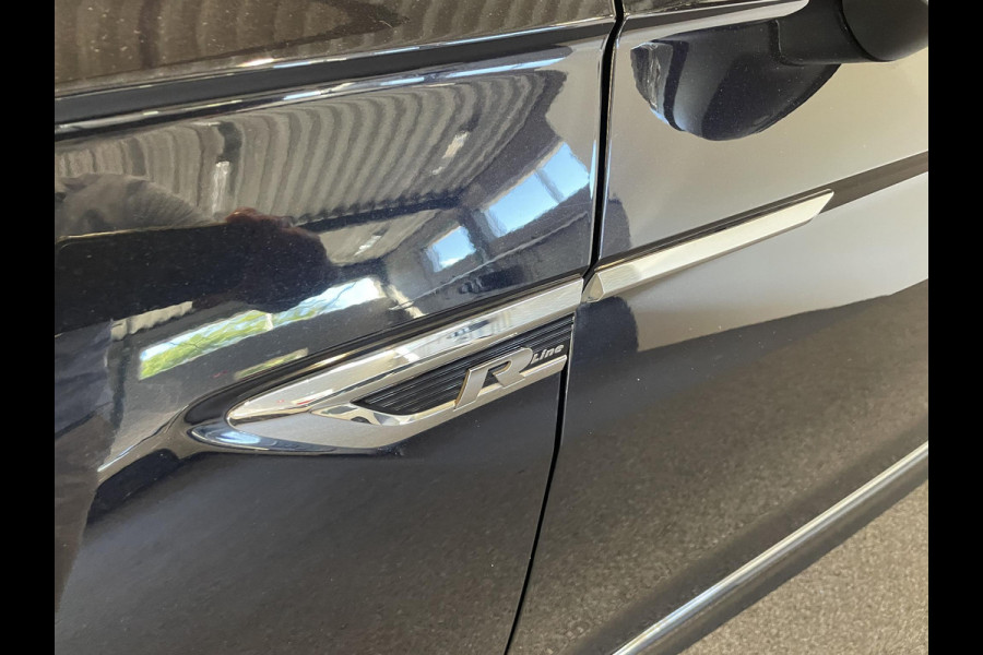 Volkswagen Tiguan 2.0 TSI 4Motion R-line Highline Business Panoramadak Trekhaak Navigatie Apple Carplay/Android Auto Camera Parkeersensoren Adaptive Cruise Control Stoelverwarming Elektrische achterklep Leder Climate Control