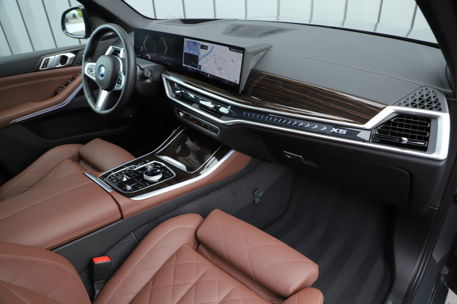 BMW X5 xDrive50e | 490PK | Luchtvering | Massage | Keyles-go | Head-up | Harman\kardon | Laser-led | Sfeerverlichting | Stoelkoeling |
