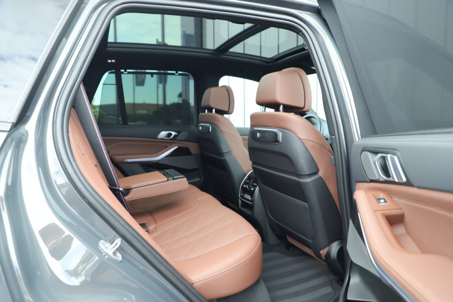 BMW X5 xDrive50e | 490PK | Luchtvering | Massage | Keyles-go | Head-up | Harman\kardon | Laser-led | Sfeerverlichting | Stoelkoeling |