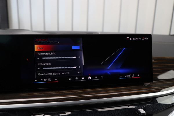 BMW X5 xDrive50e | 490PK | Luchtvering | Massage | Keyles-go | Head-up | Harman\kardon | Laser-led | Sfeerverlichting | Stoelkoeling |